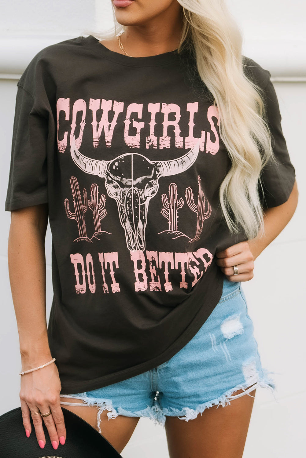 Camiseta cinza grande com estampa gráfica COWGIRLS DO IT BETTER