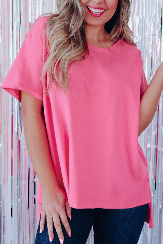 Camiseta con dobladillo alto-bajo y alas con flecos y lentejuelas de color rojo rosa