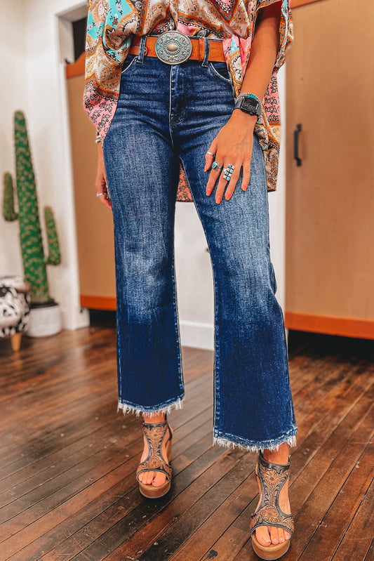 Jeans flare cintura alta com lavagem mineral azul vela